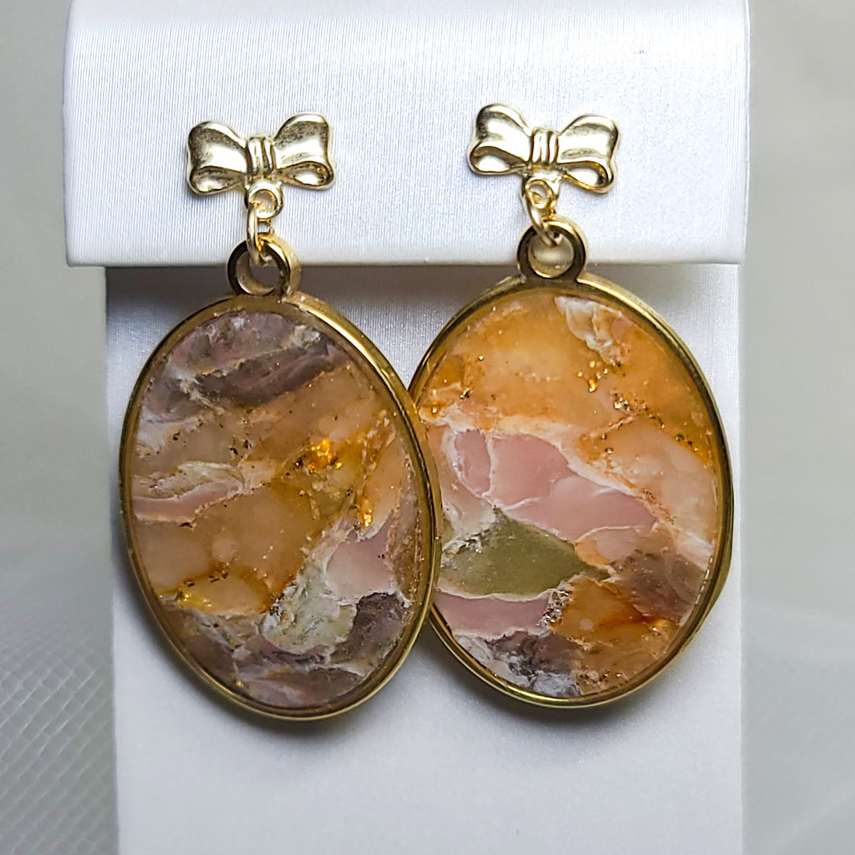 Gilded Gem Muse Dangle Earrings