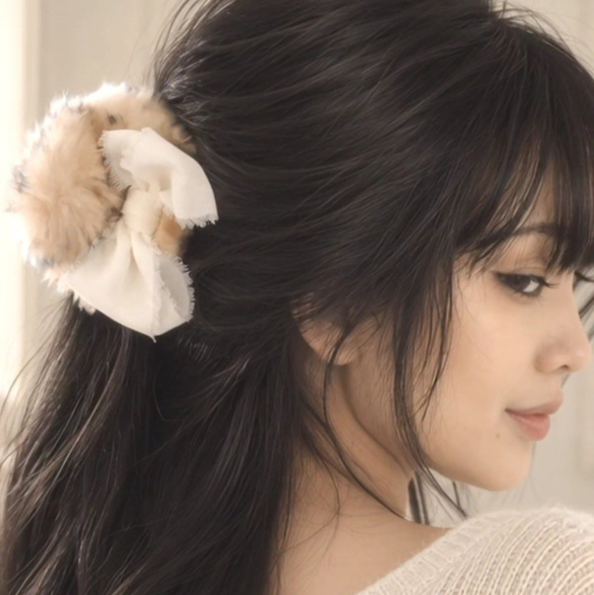 Fur Clawclip with Chiffon Bows